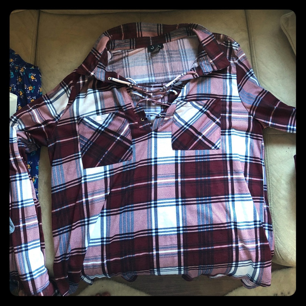 Justify Flannel Lace Front Top XL